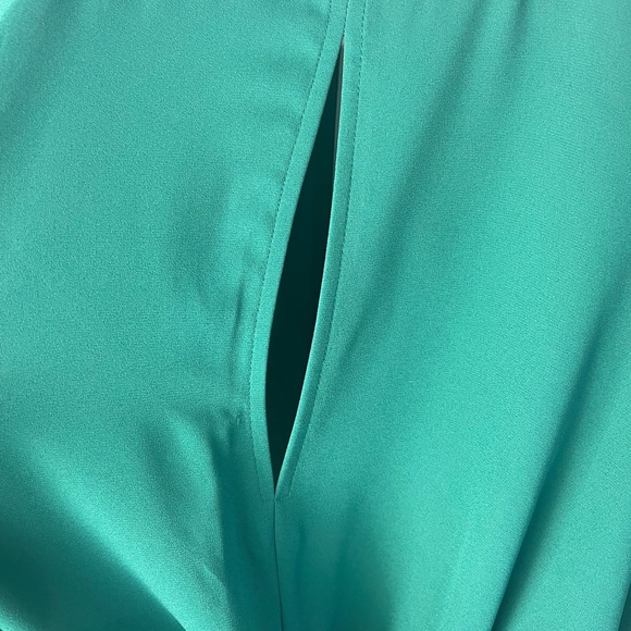 EXPRESS NEW Woman’s Blouse! St Patrick’s Green, Size XS - Picture 3 of 8